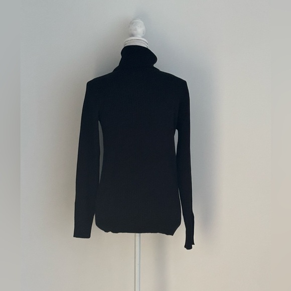 Calvin Klein Women’s Black Ribbed Sweater - Picture 3 of 9